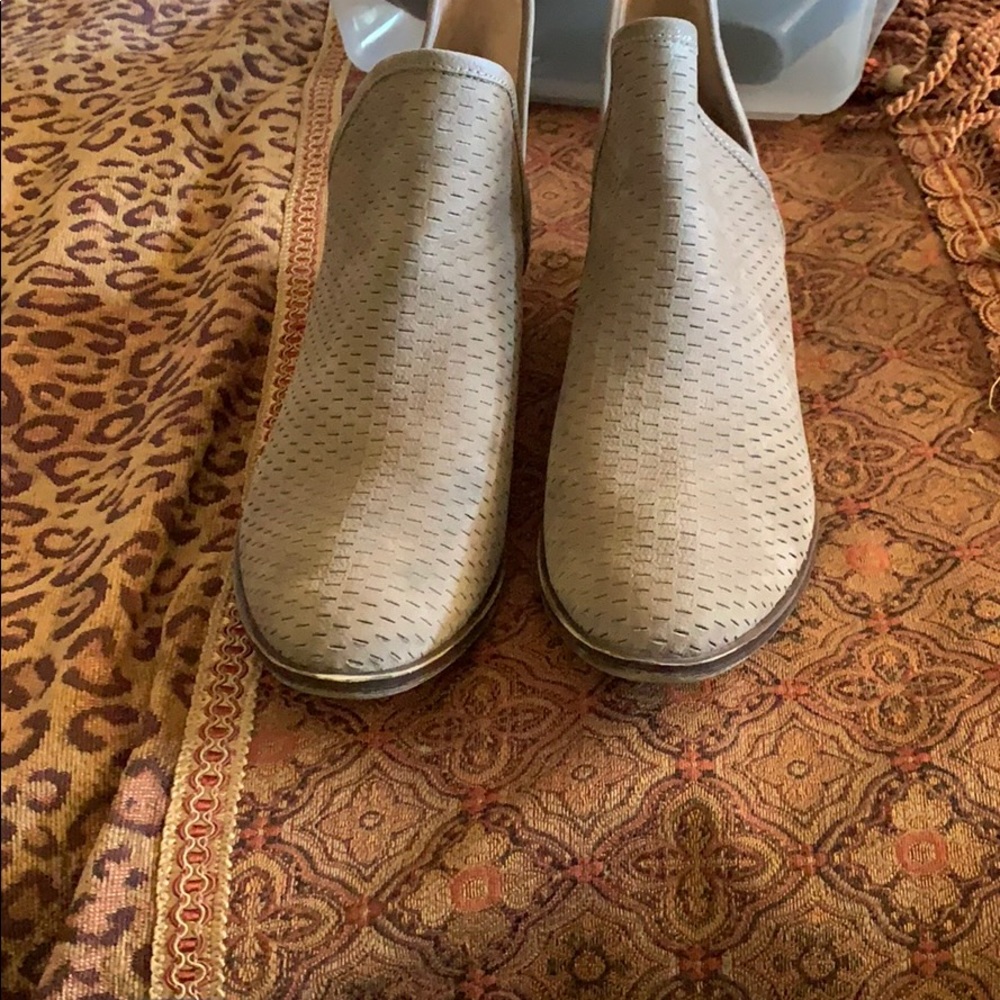 Ankle boots